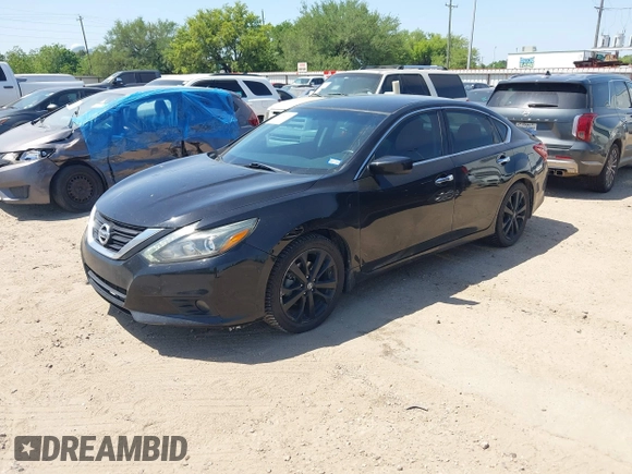 2017 Nissan Altima SR z VIN 1N4AL3AP7HC285742, wystawiony jako IAAI lot #41984935 z przebiegiem 92 855 mil mil oraz . Historia ofert i sprzedaży dostępna na DreamBid. Obrazek 17.