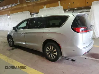 2024 Chrysler Pacifica Hybrid Select z VIN 2C4RC1S78RR150441, wystawiony jako Copart lot #55678105 z przebiegiem 26 612 mil mil oraz Tytuł czysty. Historia ofert i sprzedaży dostępna na DreamBid. Obrazek 2.