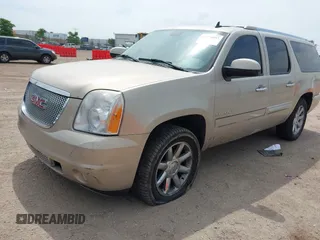 2008 GMC Yukon XL z VIN 1GKFK66878J168801, wystawiony jako IAAI lot #42270097 z przebiegiem 249 455 mil mil oraz . Historia ofert i sprzedaży dostępna na DreamBid. Obrazek 18.
