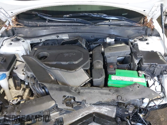2019 Kia Optima LX with VIN 5XXGT4L33KG363512, listed as a IAAI auction lot 41824631 with 105,034 mi miles. Bid and sale history available at carsss.com. Image 10.