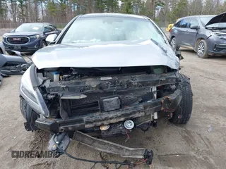 2016 Hyundai Sonata Limited with VIN KMHE34L19GA009305, listed as a IAAI auction lot 42039182 with 145,512 mi miles and . Bid and sale history available at DreamBid. Image 13.