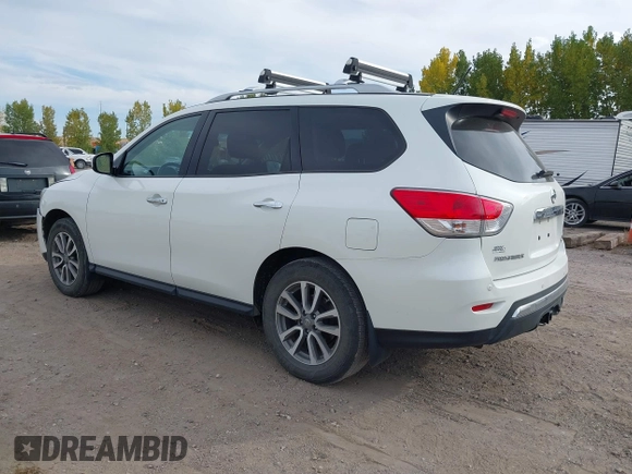 2016 Nissan Pathfinder SV with VIN 5N1AR2MM6GC620861, listed as a IAAI auction lot 40501234 with 107,424 mi miles and . Bid and sale history available at DreamBid. Image 3.