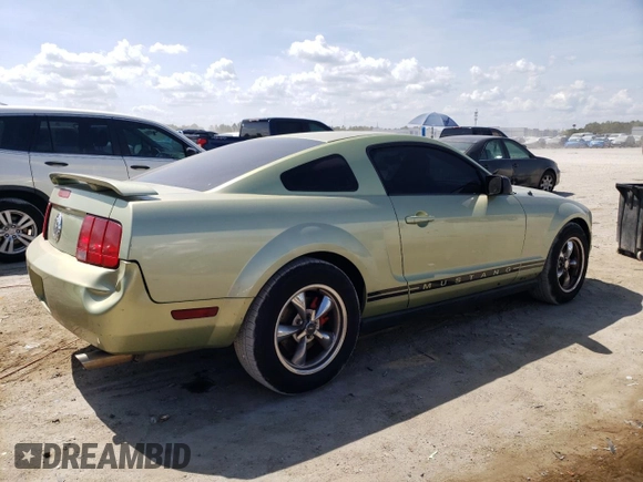 2005 Ford Mustang Deluxe with VIN 1ZVFT80N555143190, listed as a Copart auction lot 55550105 with 183,355 mi miles and Clean Title. Bid and sale history available at carsss.com. Image 3.