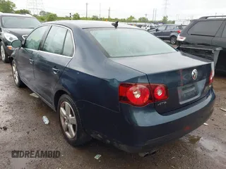 2009 Volkswagen Jetta SE с VIN 3VWRM71K19M173800, выставлен на аукционе IAAI как лот 42236884 с пробегом 147 276 миль миль и . История ставок и продаж доступна на DreamBid. Изображение 3.