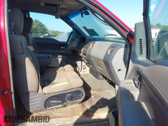 2005 Ford F-150 XLT with VIN 1FTPX12525FA79927, listed as a IAAI auction lot 41963662 with 331,304 mi miles. Bid and sale history available at carsss.com. Image 5.