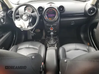 2016 MINI Countryman with VIN WMWZB3C50GWR48610, listed as a Copart auction lot 44028035 with 69,801 mi miles and Salvage title. Bid and sale history available at DreamBid. Image 8.