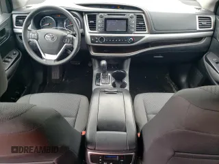 2016 Toyota Highlander LE z VIN 5TDBKRFH4GS348640, wystawiony jako Copart lot #56398355 z przebiegiem 90 659 mil mil oraz Szkoda całkowita • Salvage title. Historia ofert i sprzedaży dostępna na DreamBid. Obrazek 8.