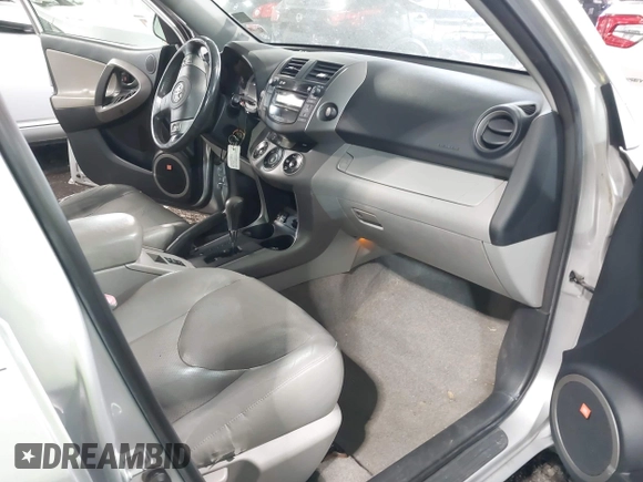 2008 Toyota RAV4 Ltd with VIN JTMBK31V186039266, listed as a IAAI auction lot 41892985 with 174,827 mi miles. Bid and sale history available at carsss.com. Image 5.