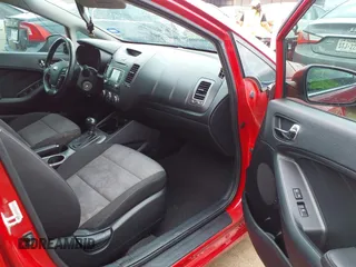2014 Kia Forte EX with VIN KNAFX4A81E5220515, listed as a IAAI auction lot 42073436 with 132,405 mi miles. Bid and sale history available at carsss.com. Image 5.