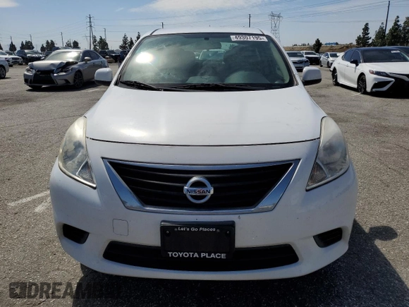 2014 Nissan Versa SV with VIN 3N1CN7AP1EL870064, listed as a Copart auction lot 49307195 with 149,766 mi miles and Salvage Title. Bid and sale history available at DreamBid. Image 5.