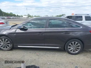 2016 Hyundai Sonata Sport z VIN 5NPE34AF0GH424329, wystawiony jako IAAI lot #42312730 z przebiegiem 20 858 mil mil oraz . Historia ofert i sprzedaży dostępna na DreamBid. Obrazek 15.