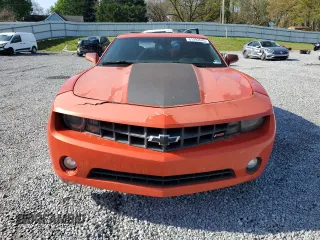 2010 Chevrolet Camaro 2LT with VIN 2G1FG1EV1A9113438, listed as a Copart auction lot 51292645 with 141,757 mi miles and Salvage title. Bid and sale history available at DreamBid. Image 5.