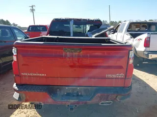 2021 Chevrolet Silverado 1500 High Country with VIN 3GCUYHET8MG141704, listed as a IAAI auction lot 41635846 with 50,425 mi miles. Bid and sale history available at carsss.com. Image 16.