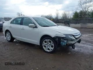 2011 Ford Fusion SE with VIN 3FAHP0HGXBR171931, listed as a IAAI auction lot 41891621 with 183,766 mi miles. Bid and sale history available at carsss.com. Image 1.