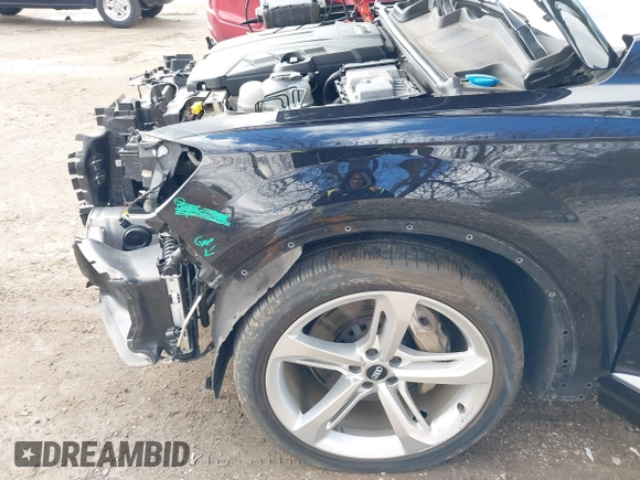2019 Audi Q7 Prestige with VIN WA1VABF75KD030619, listed as a IAAI auction lot 41865422 with 66,151 mi miles and . Bid and sale history available at DreamBid. Image 21.