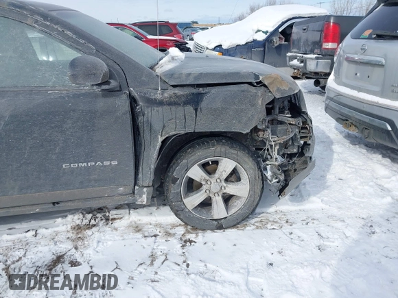 2017 Jeep Compass Latitude с VIN 1C4NJDEB9HD112059, выставлен на аукционе IAAI как лот 41424780 с пробегом 178 045 миль миль и . История ставок и продаж доступна на DreamBid. Изображение 18.