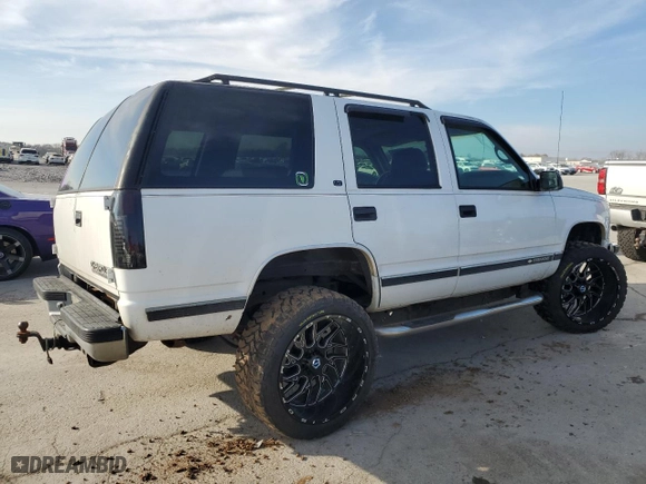 1998 Chevrolet Tahoe with VIN 1GNEK13R6WJ301110, listed as a Copart auction lot 82250854 with 260,109 mi miles and Clean Title. Bid and sale history available at carsss.com. Image 3.