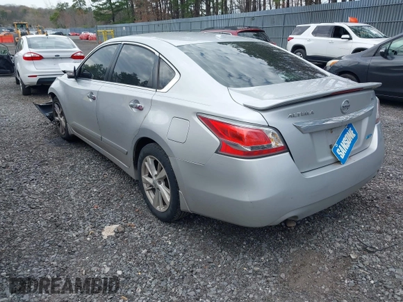 2014 Nissan Altima 2.5 S with VIN 1N4AL3APXEC402242, listed as a IAAI auction lot 42037912 with 140,010 mi miles. Bid and sale history available at carsss.com. Image 3.