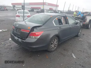 2012 Honda Accord EX z VIN 1HGCP2F73CA117662, wystawiony jako IAAI lot #40323123 z przebiegiem Nie podano mil oraz . Historia ofert i sprzedaży dostępna na DreamBid. Obrazek 4.