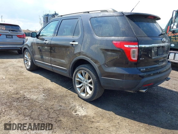 2014 Ford Explorer XLT z VIN 1FM5K8D8XEGA83963, wystawiony jako IAAI lot #42225180 z przebiegiem 161 583 mil mil oraz . Historia ofert i sprzedaży dostępna na DreamBid. Obrazek 3.