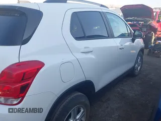 2021 Chevrolet Trax LT with VIN KL7CJLSB2MB309664, listed as a IAAI auction lot 41251743 with 20,478 mi miles. Bid and sale history available at carsss.com. Image 4.