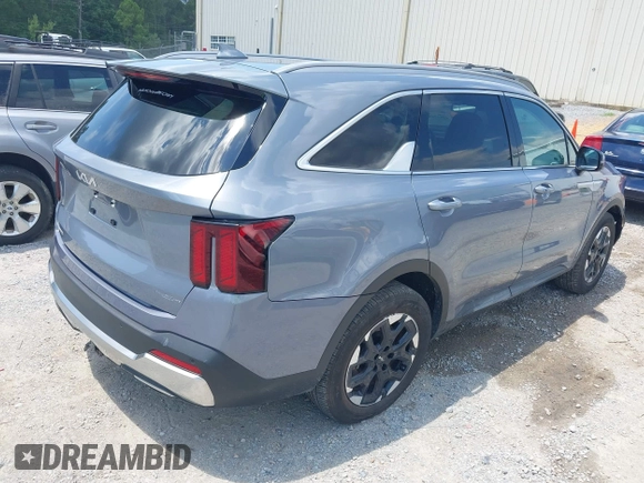 2024 Kia Sorento S with VIN 5XYRL4JC5RG266314, listed as a IAAI auction lot 42557490 with 17,720 mi miles and . Bid and sale history available at DreamBid. Image 4.