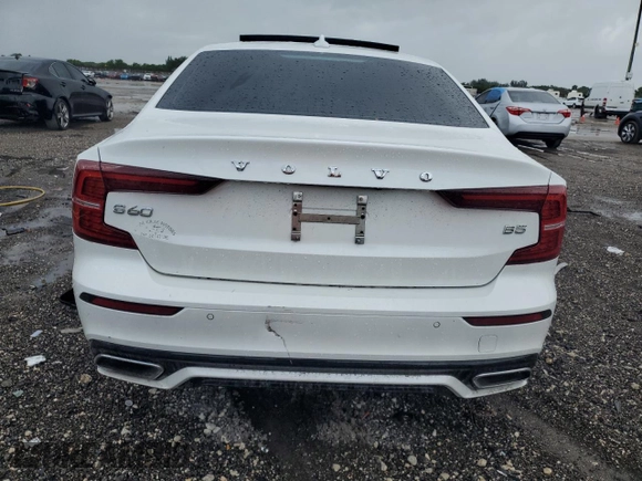 2022 Volvo S60 Momentum with VIN 7JRL12FZXNG174329, listed as a Copart auction lot 75466314 with 75,209 mi miles and Non Repairable. Bid and sale history available at carsss.com. Image 6.