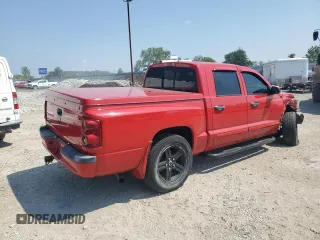 2007 Dodge Dakota SLT with VIN 1D7HW48KX7S137451, listed as a Copart auction lot 65422694 with 111,820 mi miles and Clean Title. Bid and sale history available at carsss.com. Image 3.