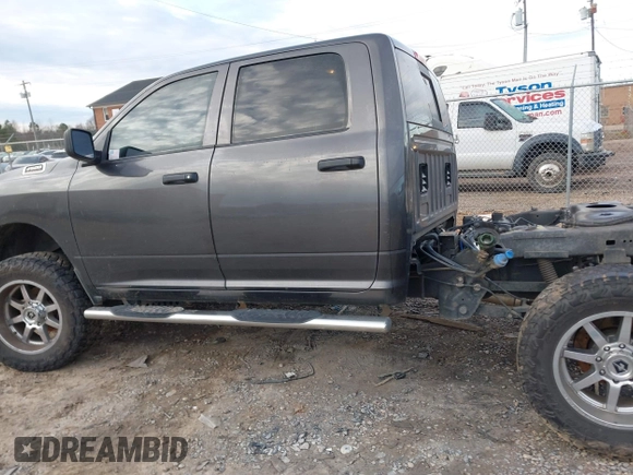 2020 Ram 2500 Tradesman with VIN 3C6UR5CL9LG123989, listed as a IAAI auction lot 41226509 with 144,018 mi miles. Bid and sale history available at carsss.com. Image 14.
