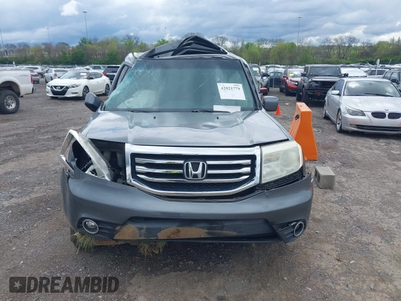 2013 Honda Pilot EX-L with VIN 5FNYF3H59DB034111, listed as a IAAI auction lot 42021779 with 223,572 mi miles. Bid and sale history available at carsss.com. Image 11.