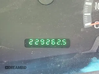 2002 Ford F-150 XL с VIN 1FTRX18L52NB18963, выставлен на аукционе IAAI как лот 42042014 с пробегом 229 262 миль миль и . История ставок и продаж доступна на DreamBid. Изображение 7.
