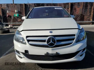 2017 Mercedes-Benz B Electric Drive with VIN WDDVP9AB9HJ012830, listed as a Copart auction lot 50202635 with 59,914 mi miles and Clean Title. Bid and sale history available at DreamBid. Image 5.