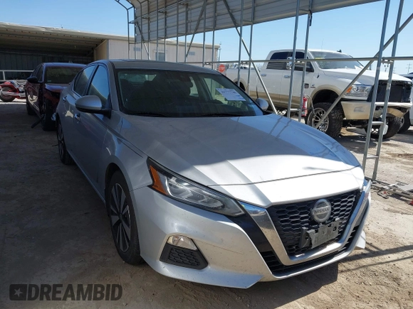 2022 Nissan Altima SV with VIN 1N4BL4DV9NN371056, listed as a IAAI auction lot 41777740 with 176,003 mi miles and . Bid and sale history available at carsss.com. Image 1.