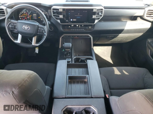 2022 Toyota Tundra 2WD SR5 with VIN 5TFLA5AB8NX015349, listed as a Copart auction lot 68870194 with 34,977 mi miles and Salvage Title. Bid and sale history available at carsss.com. Image 8.