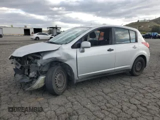 2007 Nissan Versa SL z VIN 3N1BC13E17L393553, wystawiony jako Copart lot #45714735 z przebiegiem 234 358 mil mil oraz Szkoda całkowita • Salvage title. Historia ofert i sprzedaży dostępna na DreamBid. Obrazek 1.