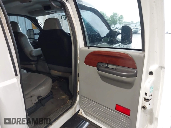 2006 Ford F-250 XL with VIN 1FTSW21566ED74556, listed as a IAAI auction lot 42366746 with 166,778 mi miles and . Bid and sale history available at DreamBid. Image 8.