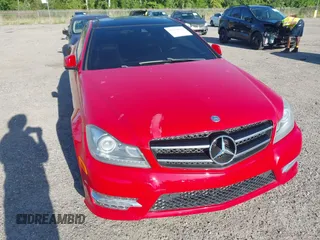 2014 Mercedes-Benz C 250 с VIN WDDGJ4HB4EG270202, выставлен на аукционе IAAI как лот 42756542 с пробегом 64 966 миль миль и . История ставок и продаж доступна на DreamBid. Изображение 6.