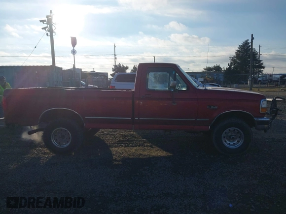 1996 Ford F-150 with VIN 1FTEF14H7TLB56002, listed as a IAAI auction lot 41403997 with 216,886 mi miles. Bid and sale history available at carsss.com. Image 13.