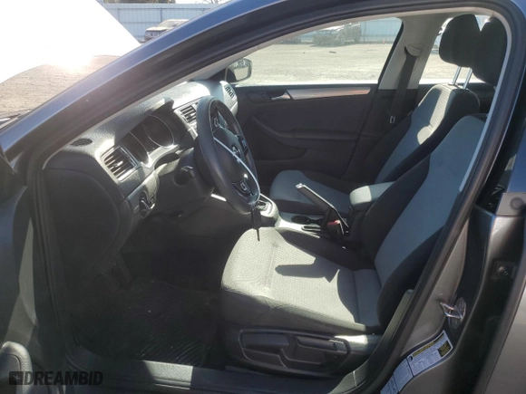 2017 Volkswagen Jetta 1.4T S with VIN 3VW2B7AJ0HM318239, listed as a Copart auction lot 88742995 with 87,828 mi miles and Salvage Title. Bid and sale history available at carsss.com. Image 7.