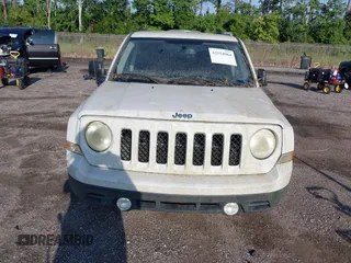 2014 Jeep Patriot Sport z VIN 1C4NJPBA9ED533417, wystawiony jako IAAI lot #42554964 z przebiegiem 144 771 mil mil oraz . Historia ofert i sprzedaży dostępna na DreamBid. Obrazek 6.