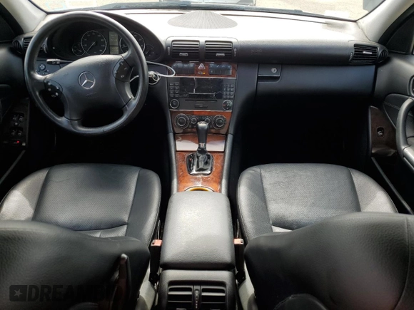 2005 Mercedes-Benz C 240 с VIN WDBRF81J75F691879, выставлен на аукционе Copart как лот 64199765 с пробегом 79 163 миль миль и Списание • Salvage title. История ставок и продаж доступна на DreamBid. Изображение 8.