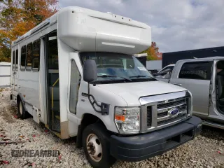 2016 Ford Econoline Commercial with VIN 1FDEE3FL1GDC05125, listed as a Copart auction lot 85723484 with 173,835 mi miles and Salvage Title. Bid and sale history available at carsss.com. Image 1.