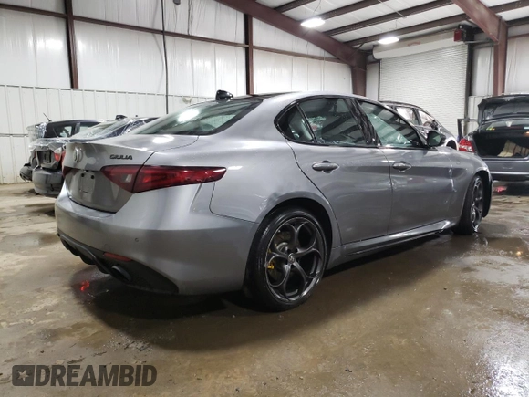 2019 Alfa Romeo Giulia Ti Sport with VIN ZARFANBN5K7615320, listed as a Copart auction lot 47382773 with 30,788 mi miles. Bid and sale history available at carsss.com. Image 3.