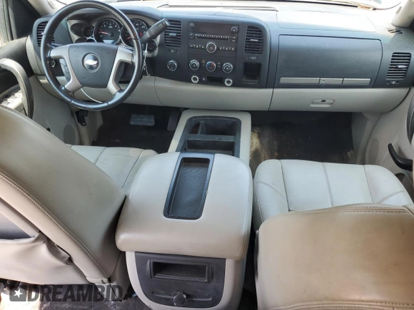 2010 Chevrolet Silverado 1500 LT with VIN 3GCRKSE35AG110216, listed as a Copart auction lot 55477135 with 194,097 mi miles and Clean Title. Bid and sale history available at DreamBid. Image 8.