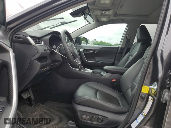 2021 Toyota RAV4 XLE Premium with VIN 2T3A1RFV2MC162689, listed as a Copart auction lot 63643255 with 24,735 mi miles and Salvage title. Bid and sale history available at DreamBid. Image 7.