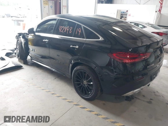 2025 Mercedes-Benz GLE 450 with VIN 4JGFD5KB7SB319795, listed as a IAAI auction lot 42284819 with 3,711 mi miles and . Bid and sale history available at DreamBid. Image 3.