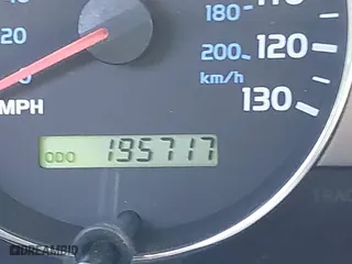 2005 Toyota Land Cruiser with VIN JTEHT05J652071111, listed as a IAAI auction lot 41900179 with 195,717 mi miles. Bid and sale history available at carsss.com. Image 15.