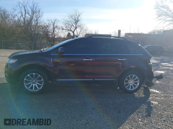 2011 Lincoln MKX z VIN 2LMDJ8JK6BBJ06452, wystawiony jako IAAI lot #41204256 z przebiegiem 129 177 mil mil oraz . Historia ofert i sprzedaży dostępna na DreamBid. Obrazek 15.