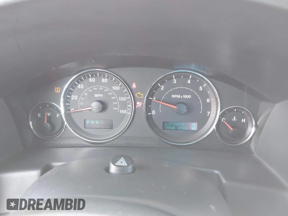 2006 Jeep Commander with VIN 1J8HH48K26C136493, listed as a IAAI auction lot 42283667 with Not provided miles and . Bid and sale history available at DreamBid. Image 7.