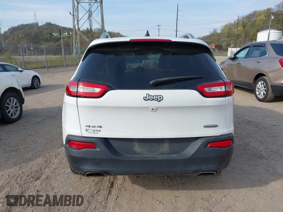 2016 Jeep Cherokee Latitude with VIN 1C4PJMCS1GW242545, listed as a IAAI auction lot 42048421 with 84,667 mi miles and . Bid and sale history available at carsss.com. Image 17.